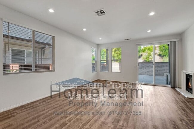 Building Photo - 263 Aventura Dr