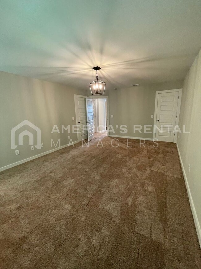 Building Photo - 321 Shiloh Creek Dr