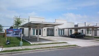 Building Photo - 806 E Starr St