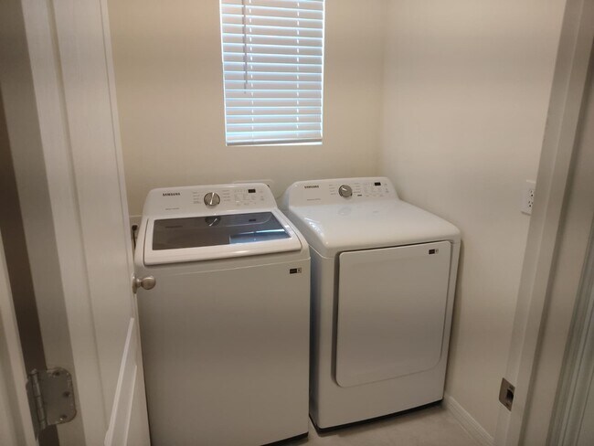 Building Photo - 775 Chinoy Rd