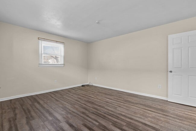 Building Photo - For Rent in Beautiful Chesapeake!