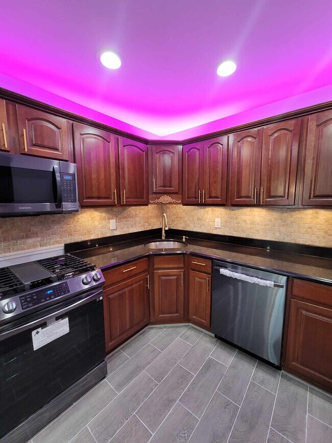 Building Photo - 3 Covington Ct