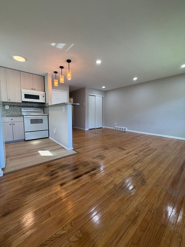 Building Photo - 12500 Knights Rd