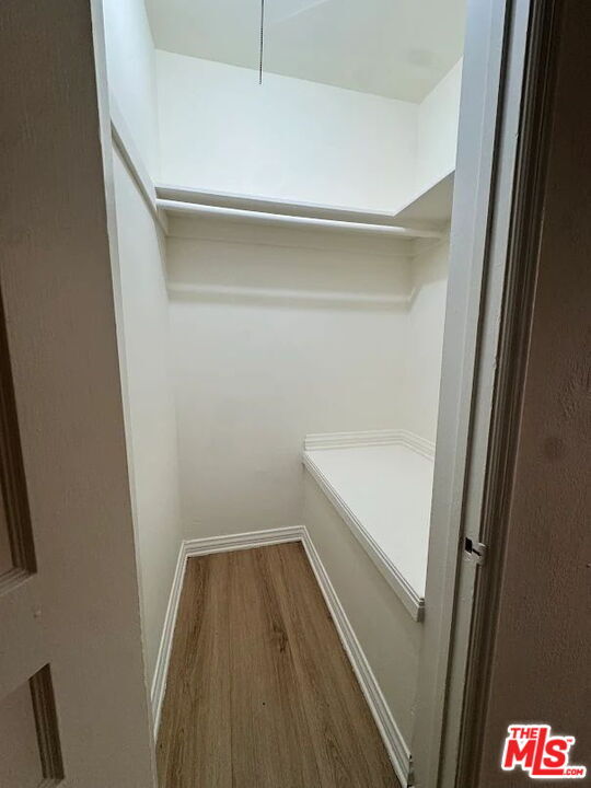 Building Photo - 127 N Doheny Dr