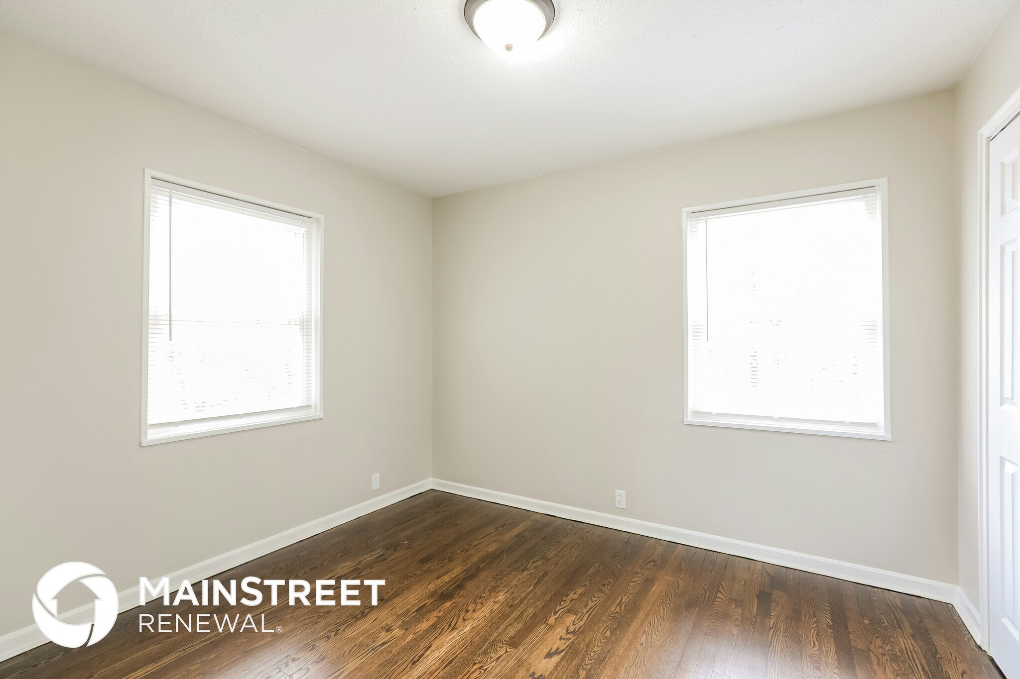 Building Photo - 1435 E 66th Terrace