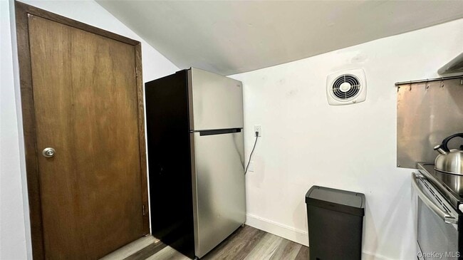 Building Photo - 22 Ludlam Ave