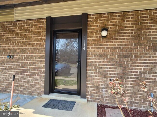 Building Photo - 5674 Oak Tanager Ct