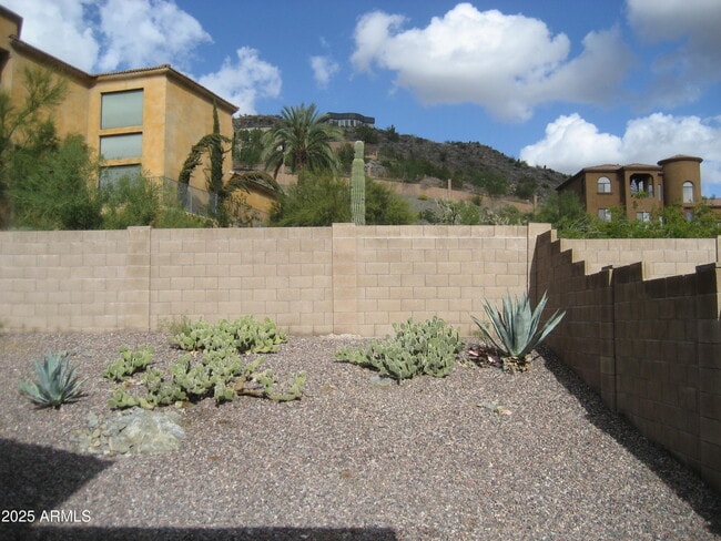 Building Photo - 2108 E Rosemonte Dr
