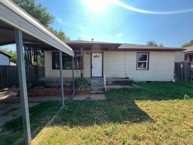 Primary Photo - ?Cute Home near I-44?