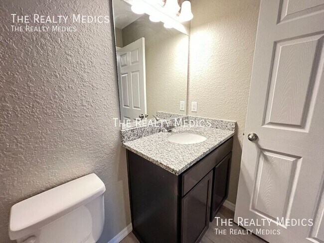 Building Photo - 41 Juniper Pass