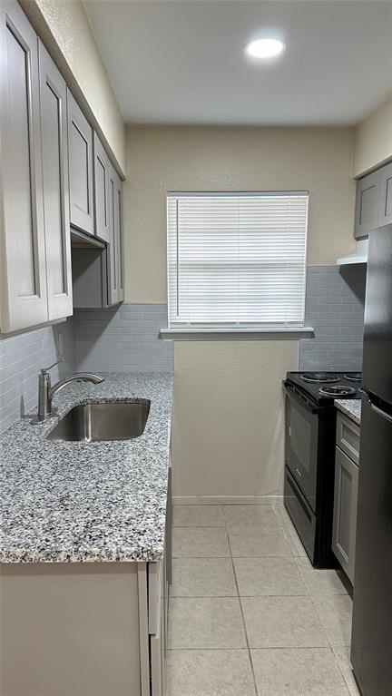 Building Photo - 1231 N LBJ Dr