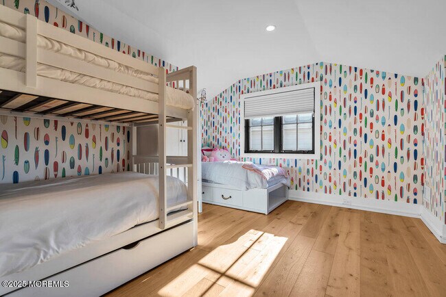 Building Photo - 802 1st Ave