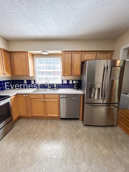 Building Photo - 1231 Willowlake Ct