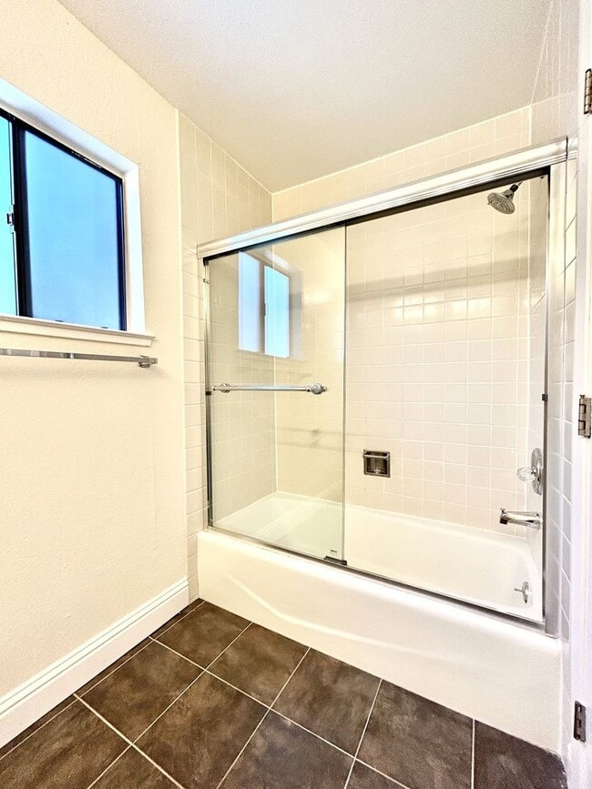 Building Photo - First-Floor 2-bedroom/2-bathroom Condo In San Carlos Available Now!