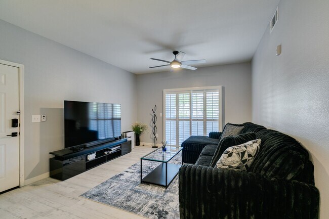 Building Photo - Stylish Fully Furnished 1BR Condo with Private Patio & Custom Closet