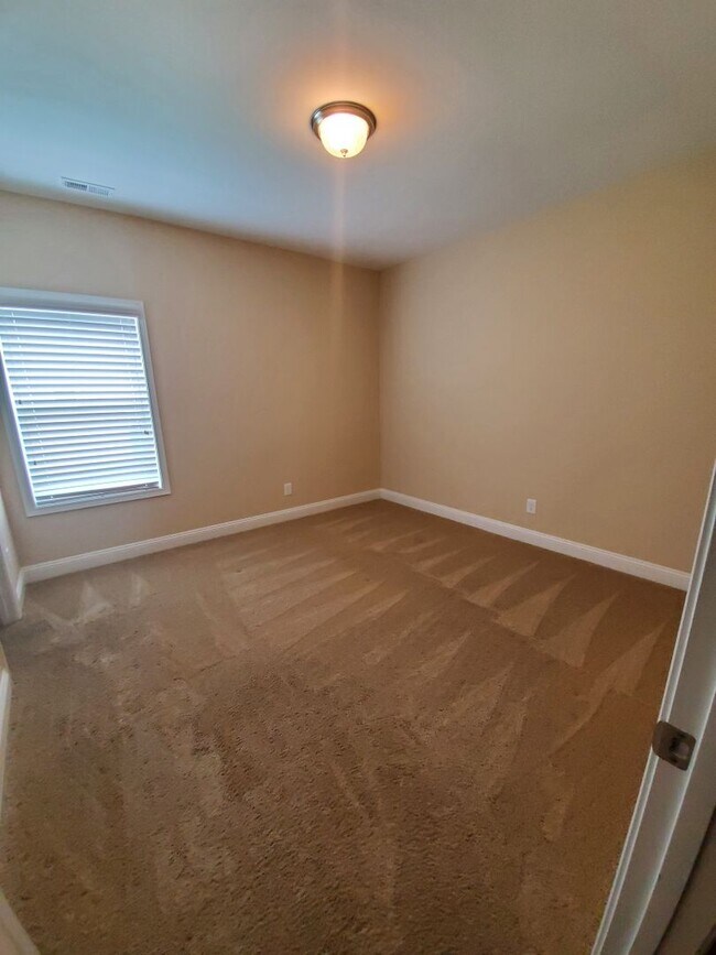 Building Photo - 205 Korbel Dr