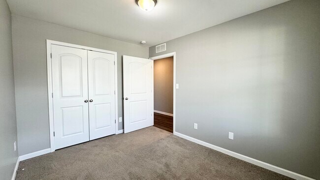 Building Photo - 2492 Feathersound Wy