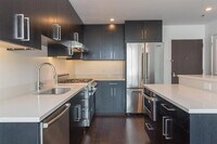 Building Photo - 1100 Maxwell Ln