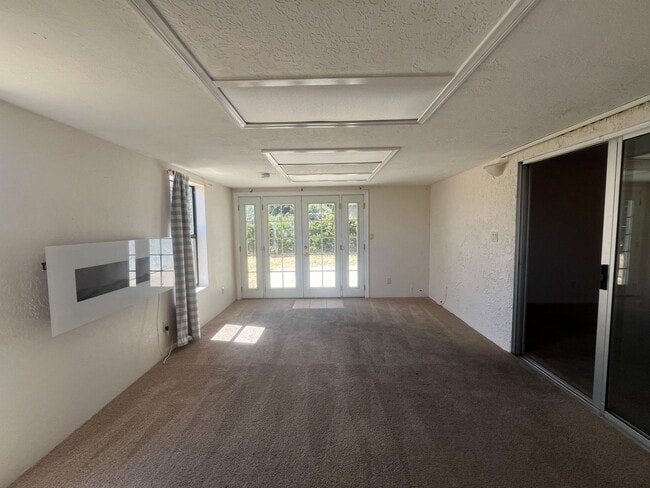 Building Photo - Spacious 3-Bedroom, 2-Bath Home – 1,510 Sq. Ft.