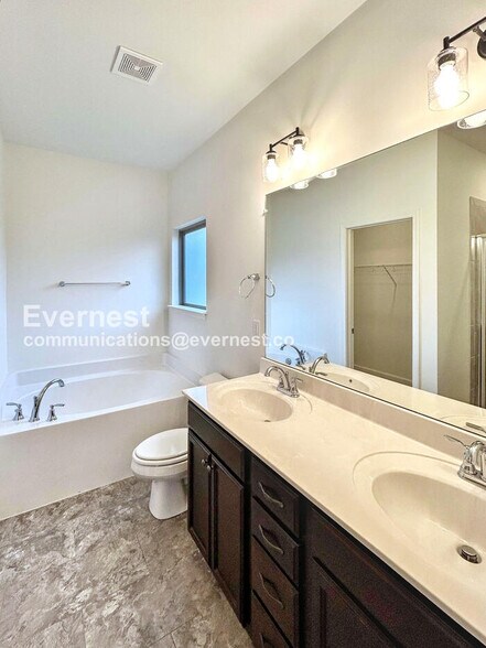 Building Photo - 787 Coopers Wy