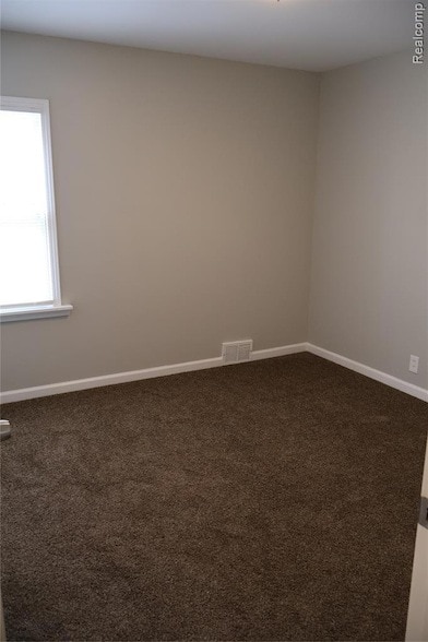 Building Photo - 5559 Bluehill St