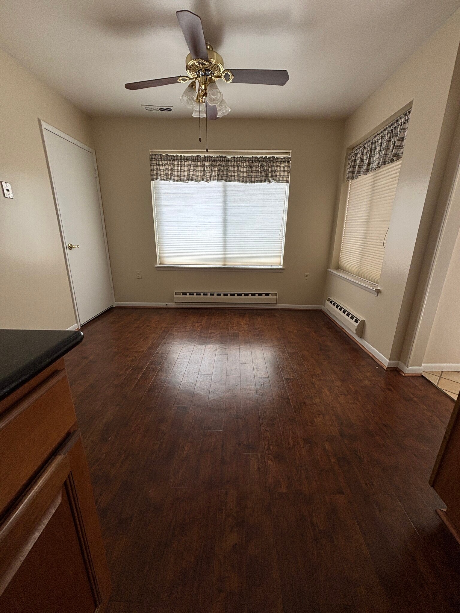 Building Photo - 15320 Pine Orchard Dr