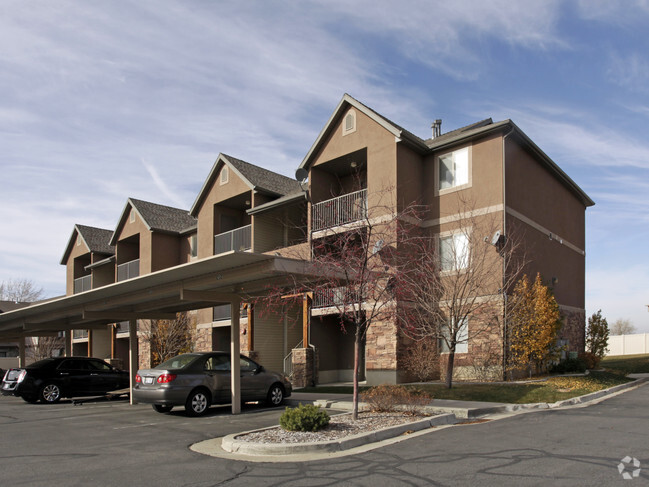Building Photo - Woodland Cove Luxury Apartments