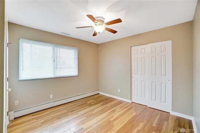 Building Photo - 2108 N Fairfield Rd