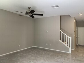 Building Photo - 3 Bedroom townhome in Mountains Edge