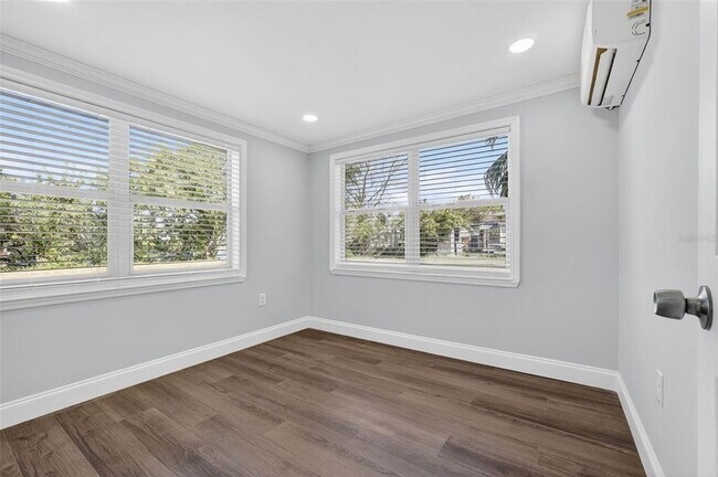 Building Photo - 4505 Cottonwood Dr