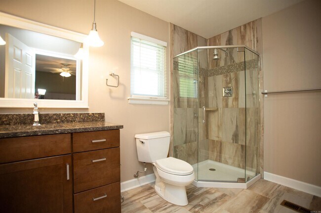 Building Photo - 8607 Linda Ln