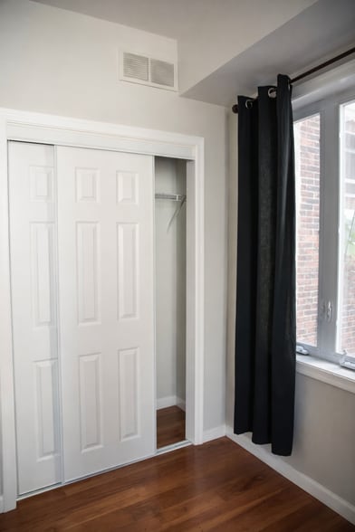 Building Photo - 1623 Swain St