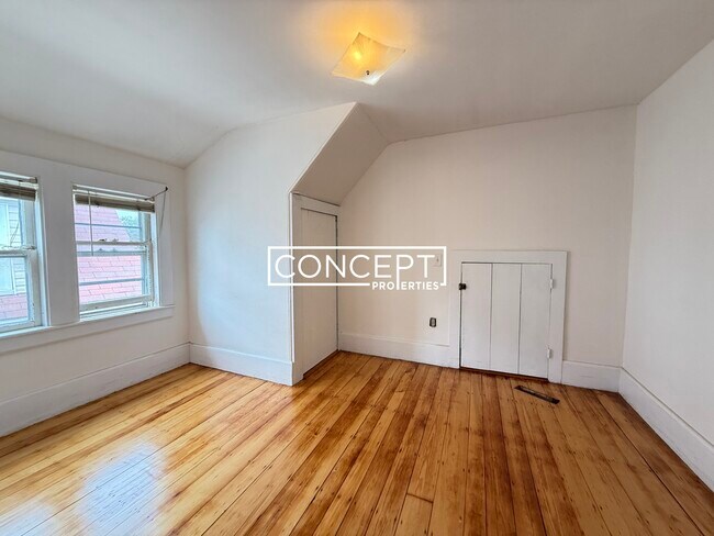 Building Photo - 57A Rindge Ave. Unit 1B