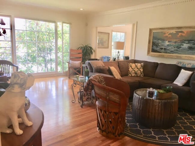Building Photo - 350 S La Jolla Ave