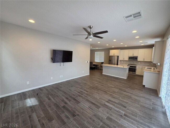 Building Photo - 9456 Brough Ave