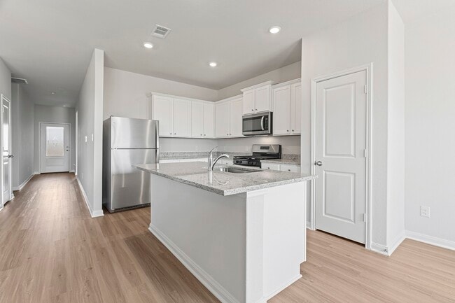 Building Photo - 1023 Rosewood Trl
