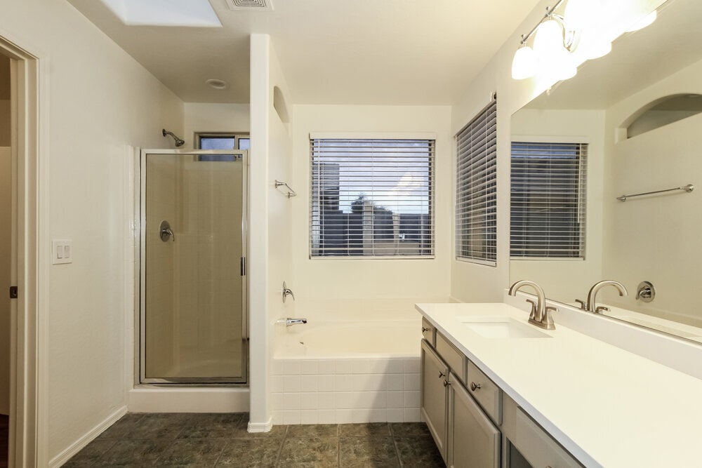 Building Photo - 7815 W Northview Ave