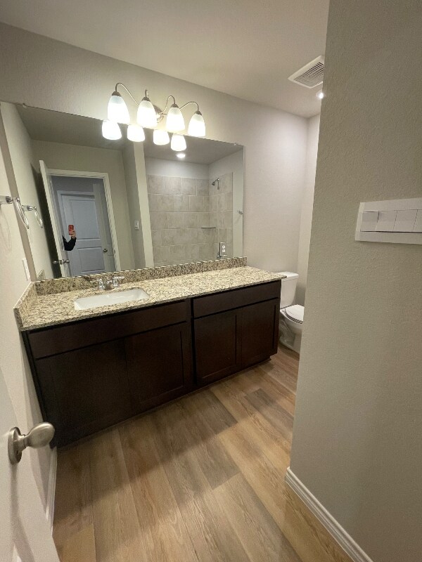 Building Photo - 1700 Robinson Dr