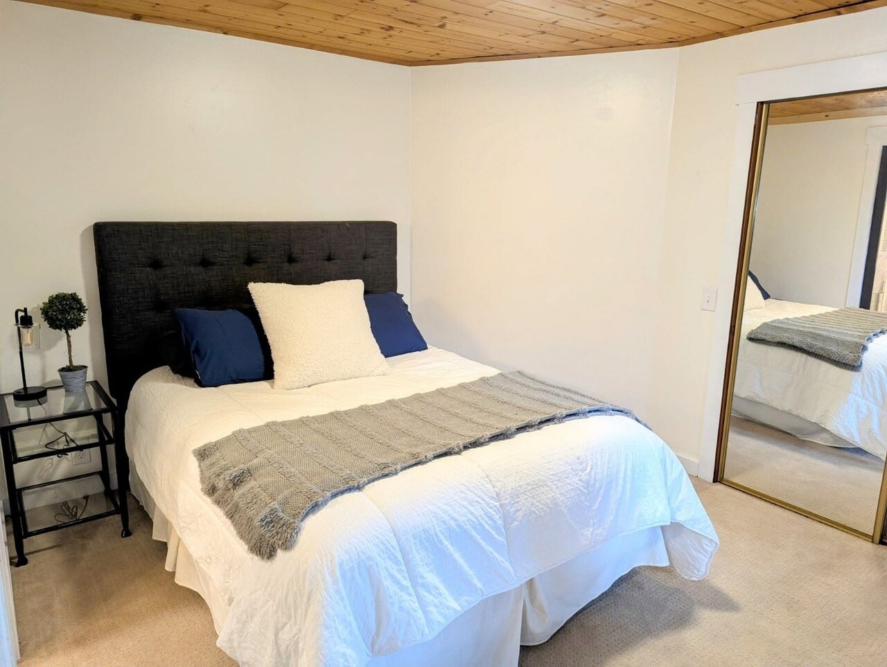 Building Photo - 7110 Stagecoach Dr