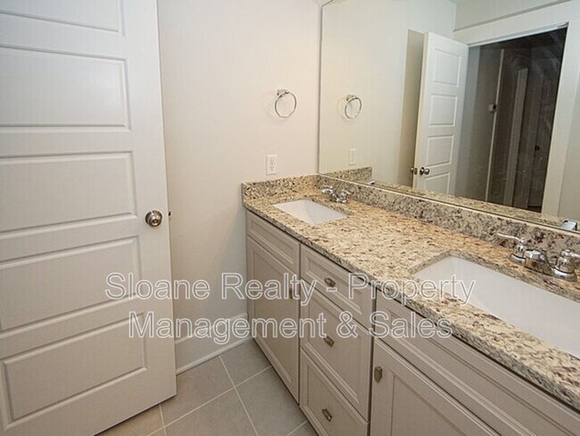 Building Photo - 2874 Stonestown Dr