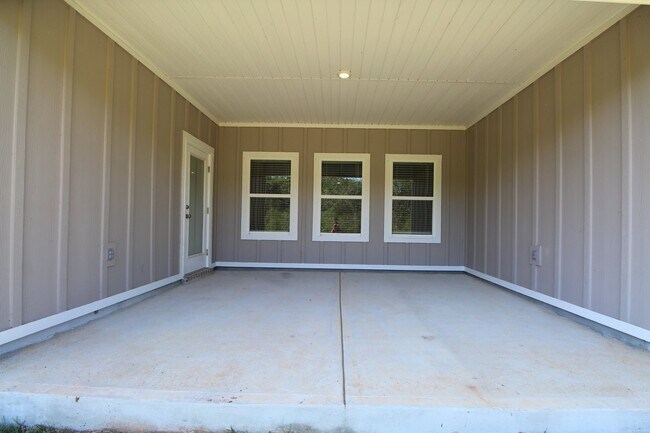 Building Photo - Don’t Miss This 4BR New Construction Home — 3-Car Garage, Modern Interior, Open Layout & Communit...
