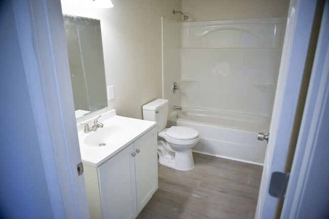 Building Photo - Updated 3BR house in Taylor Berry Neighbor...