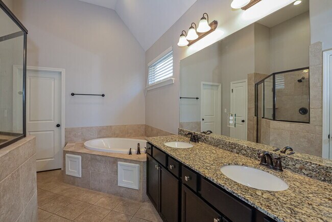 Building Photo - 145 Hidden Meadows Ln