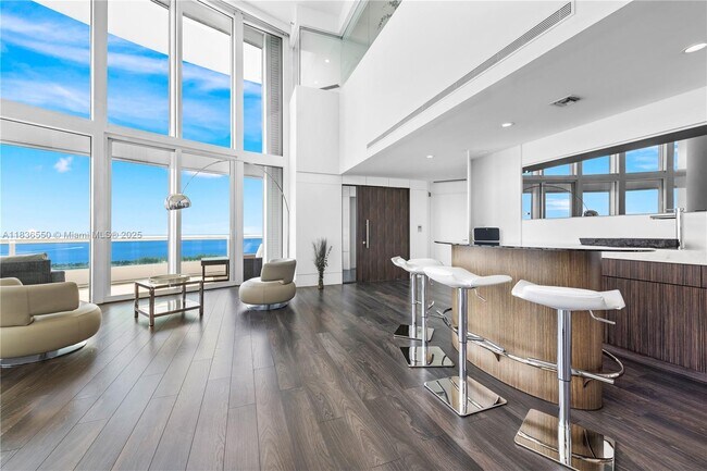 Building Photo - 1643 Brickell Ave