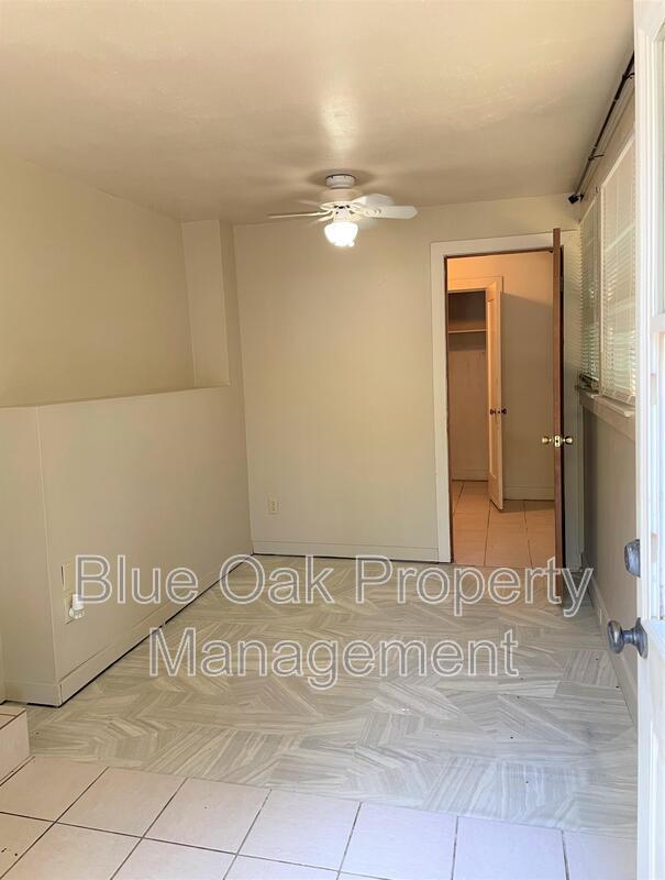 Building Photo - 337 W 1st Ave