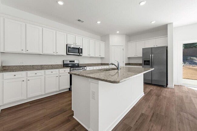Building Photo - 103 Dewitt Dr