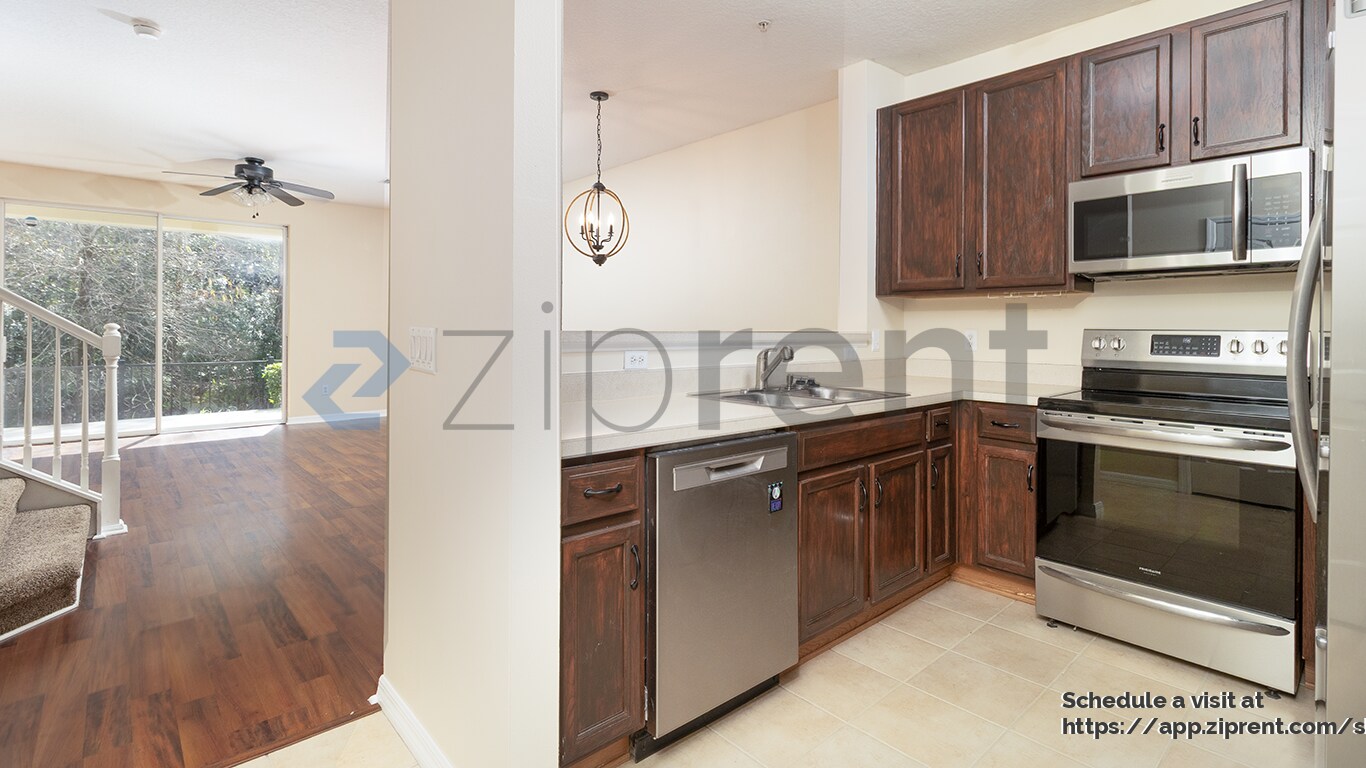 Building Photo - 10679 Regent Square Dr