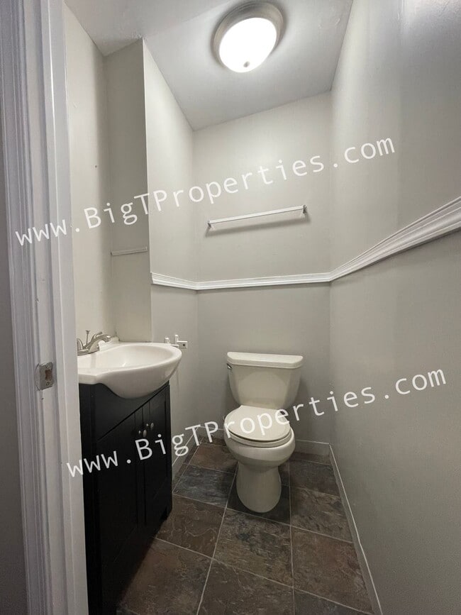 Building Photo - Ranch Home available for rent