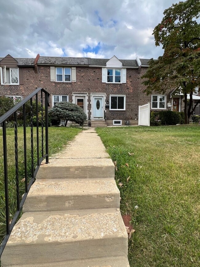 Building Photo - Charming 3-bedroom, 1-bathroom home locate...