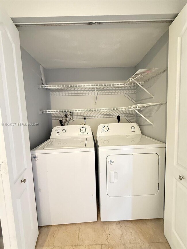 Building Photo - 8428 NW 103rd St